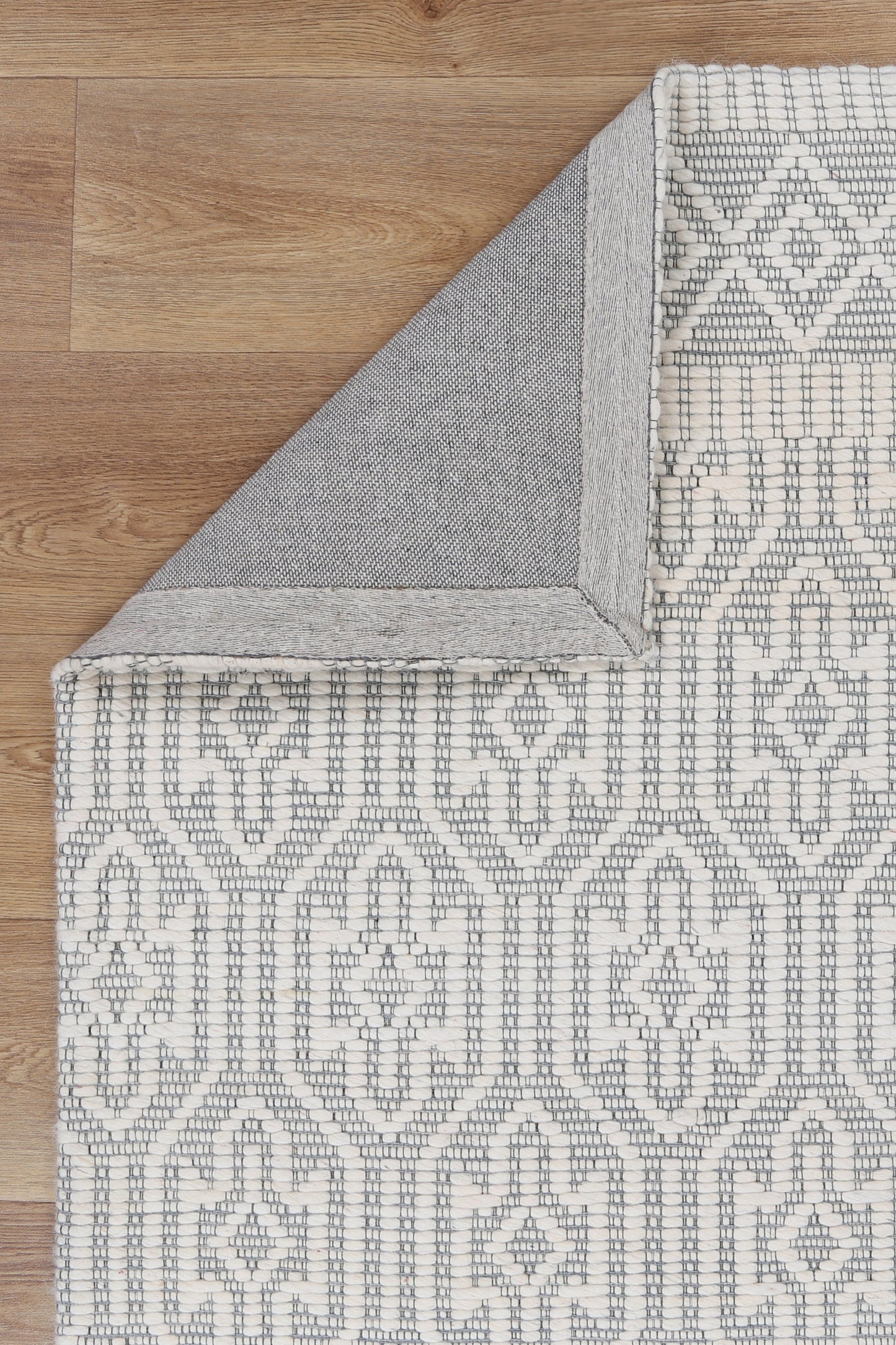 Bellora Geometric Light Grey Wool Rug
