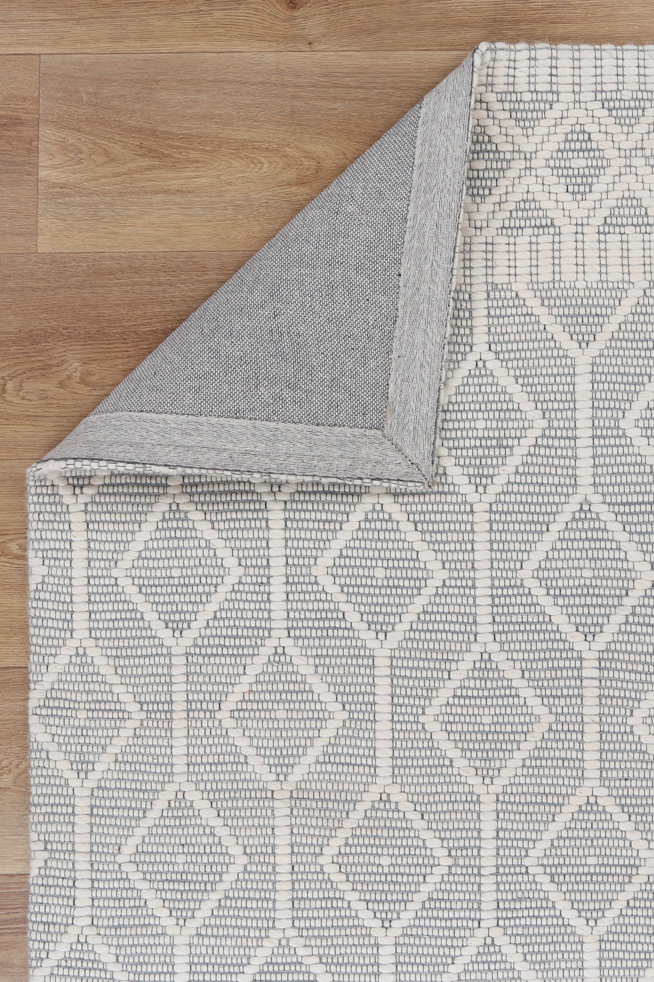 Bellora Lattice Light Grey Wool Rug