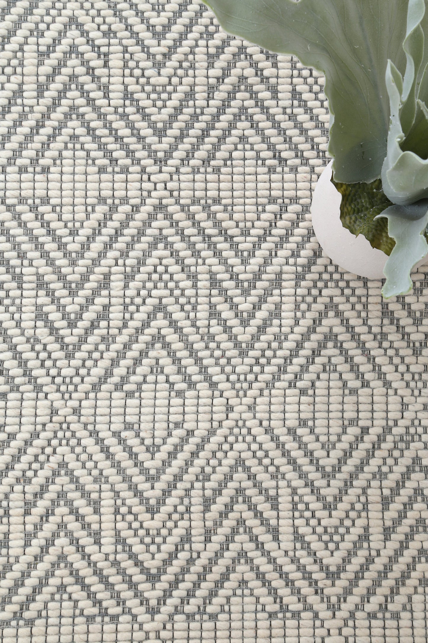 Bellora Chevron Light Grey Wool Rug