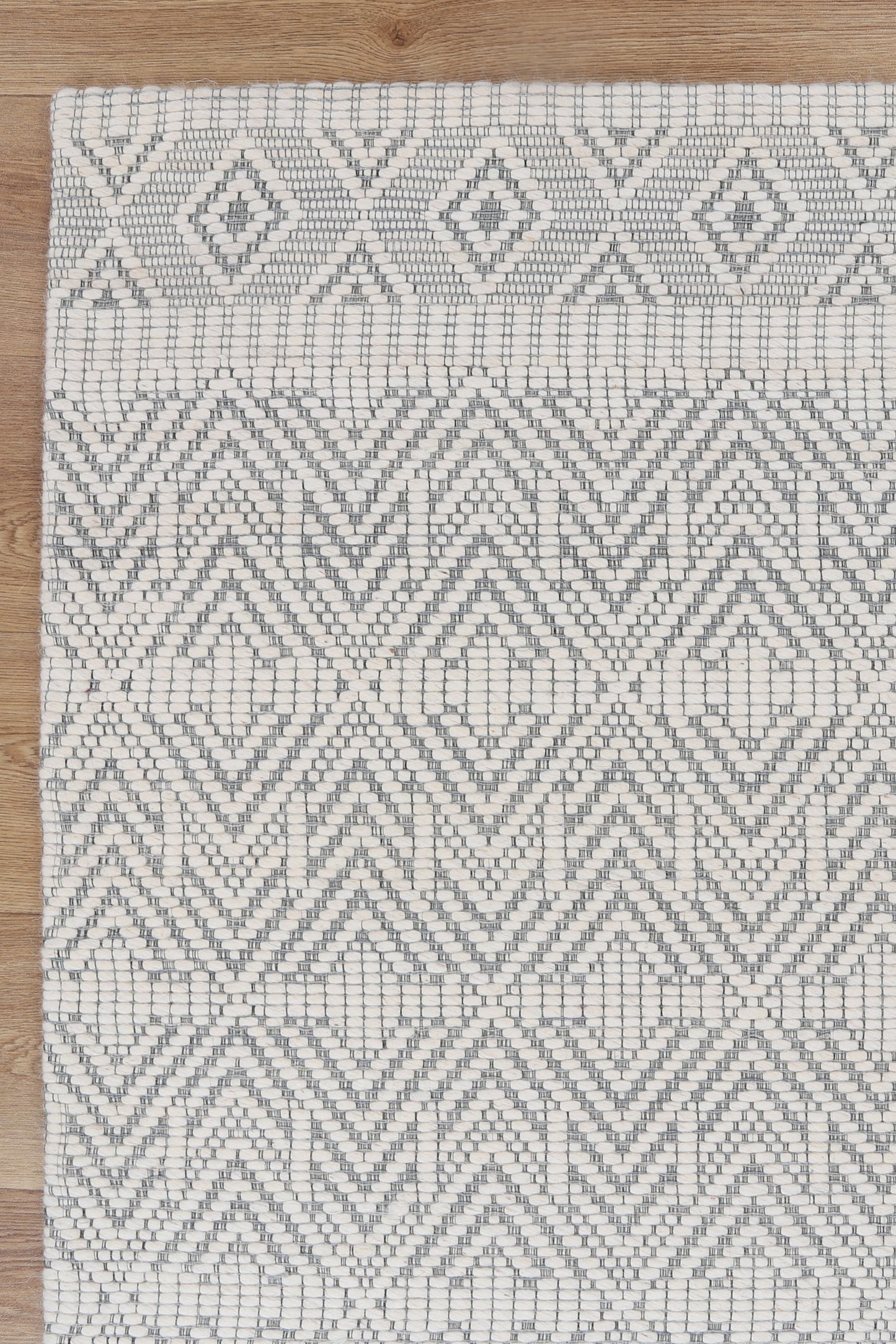 Bellora Chevron Light Grey Wool Rug