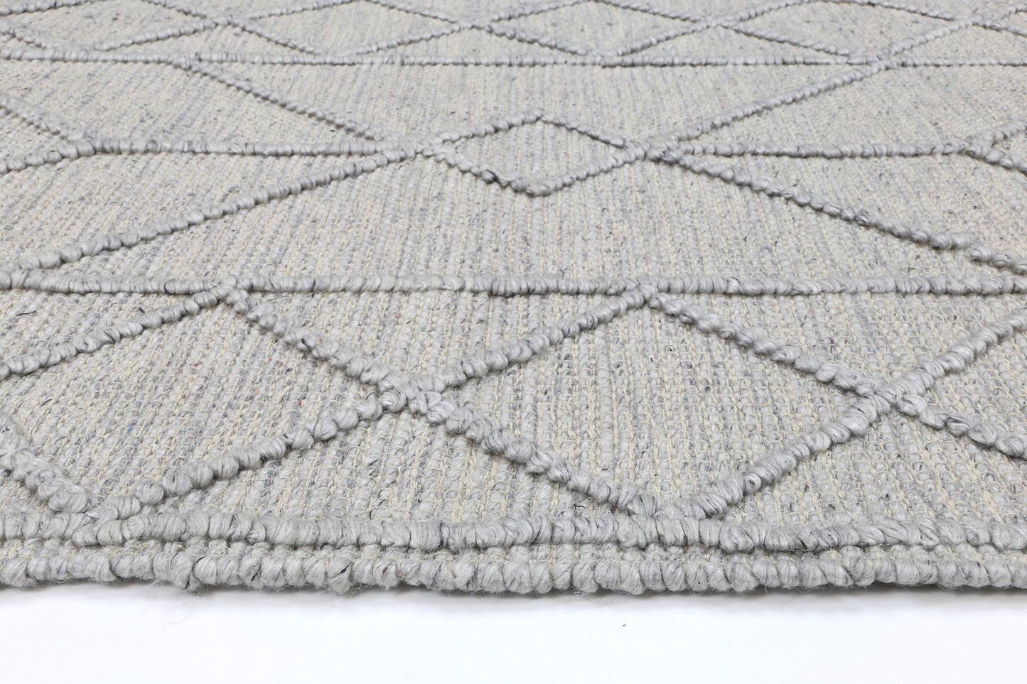 Shoreline Interweave Tribal Grey Wool Rug
