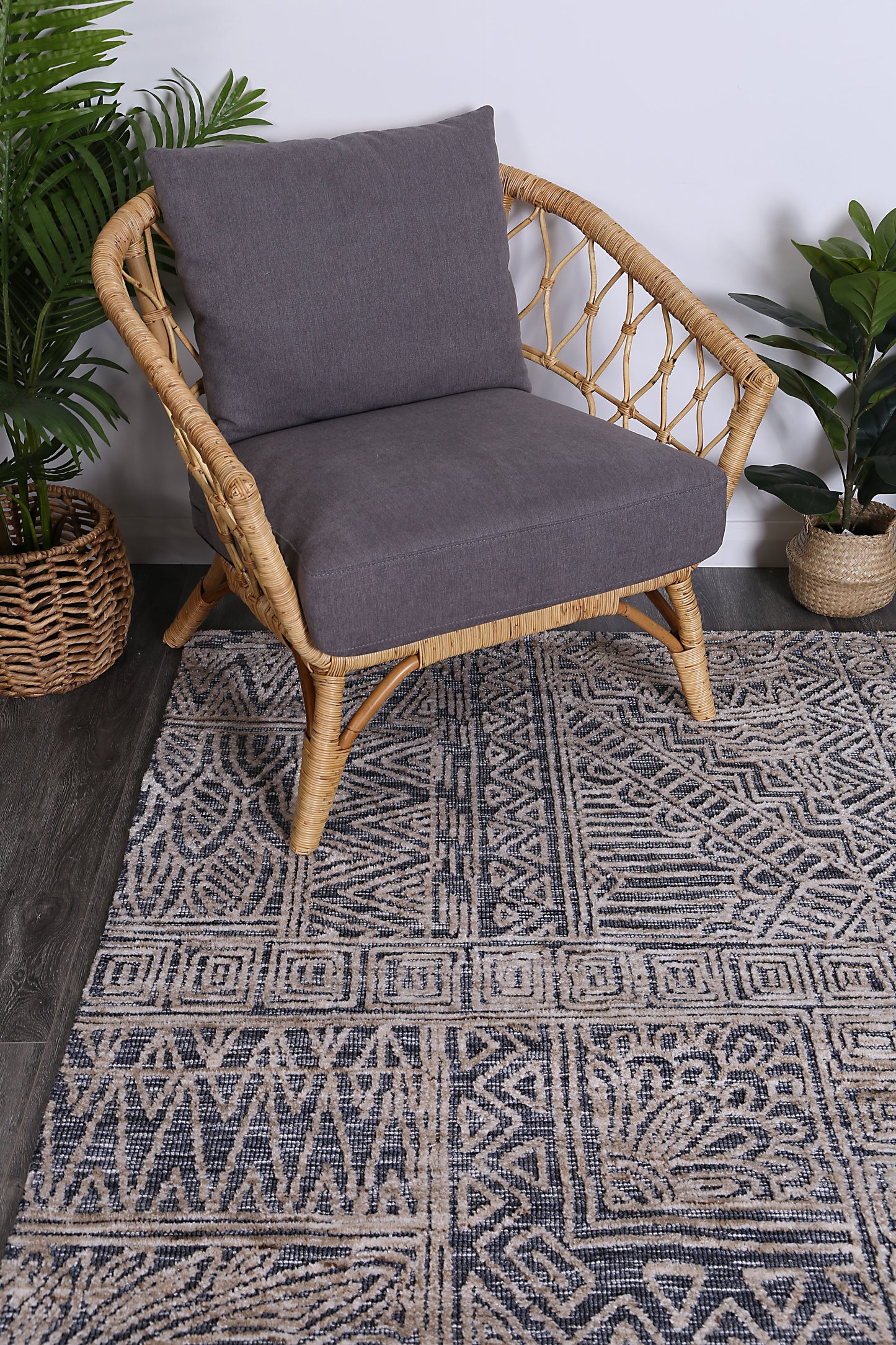 Estra Newburg Anthracite Tribal Rug