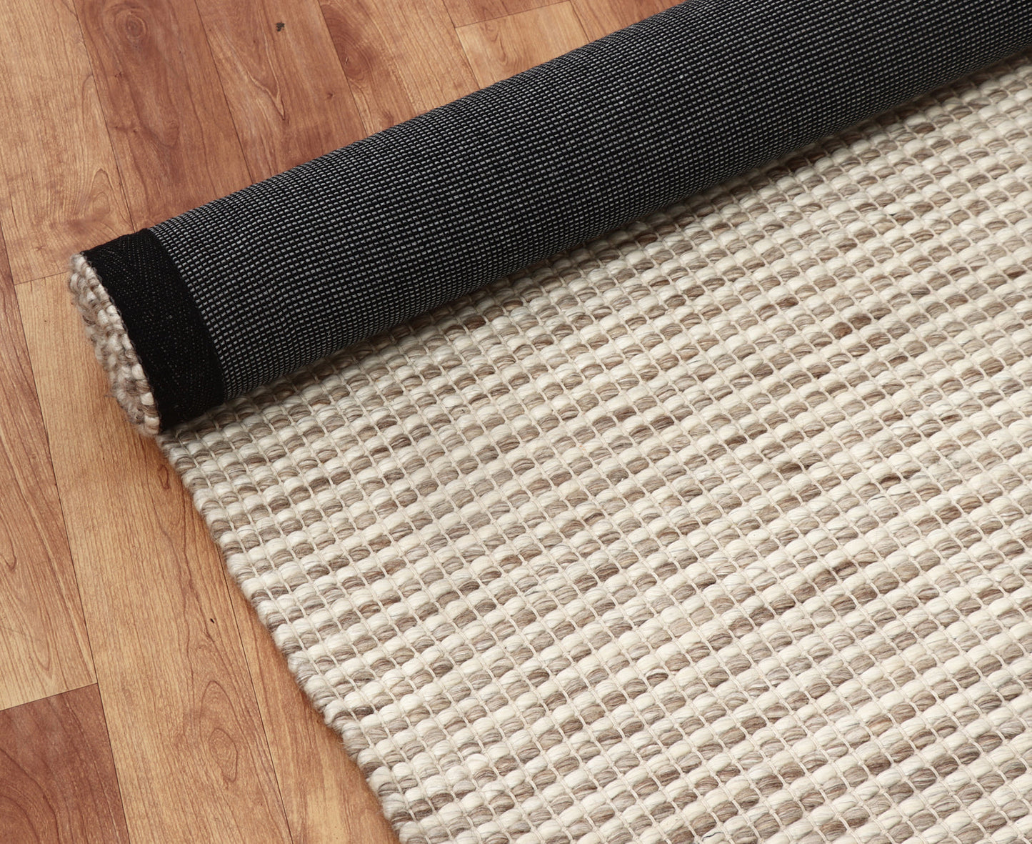 NZ WOOL AGRA-CAMEL/CREAM