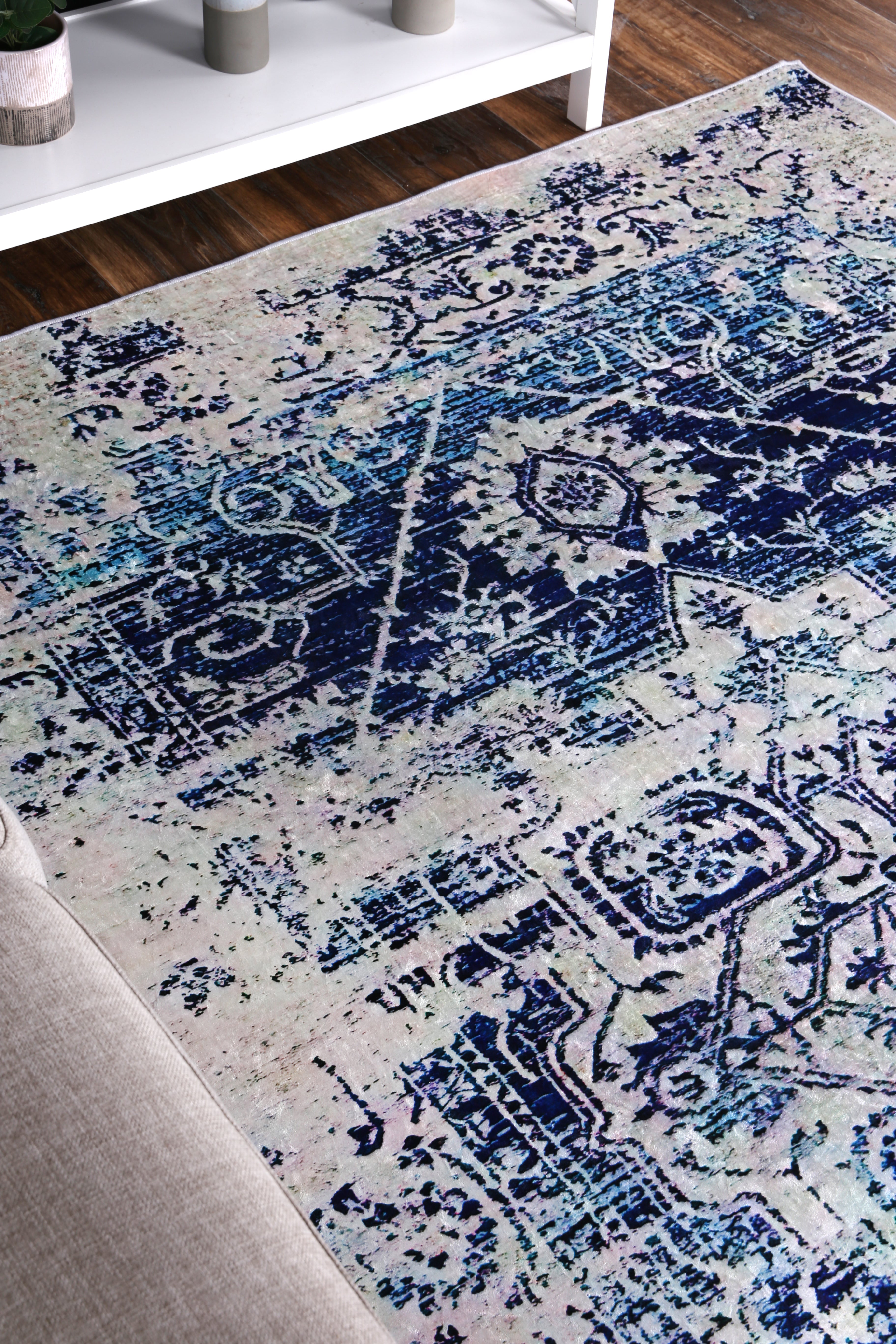 Valencia Distressed Navy White Traditional Non-Slip Rug - ANGE09