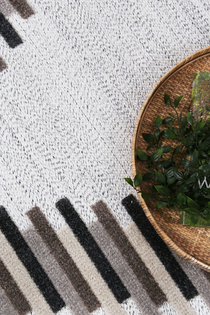 Kaelen Attica Diamond Stone and Grey Rug