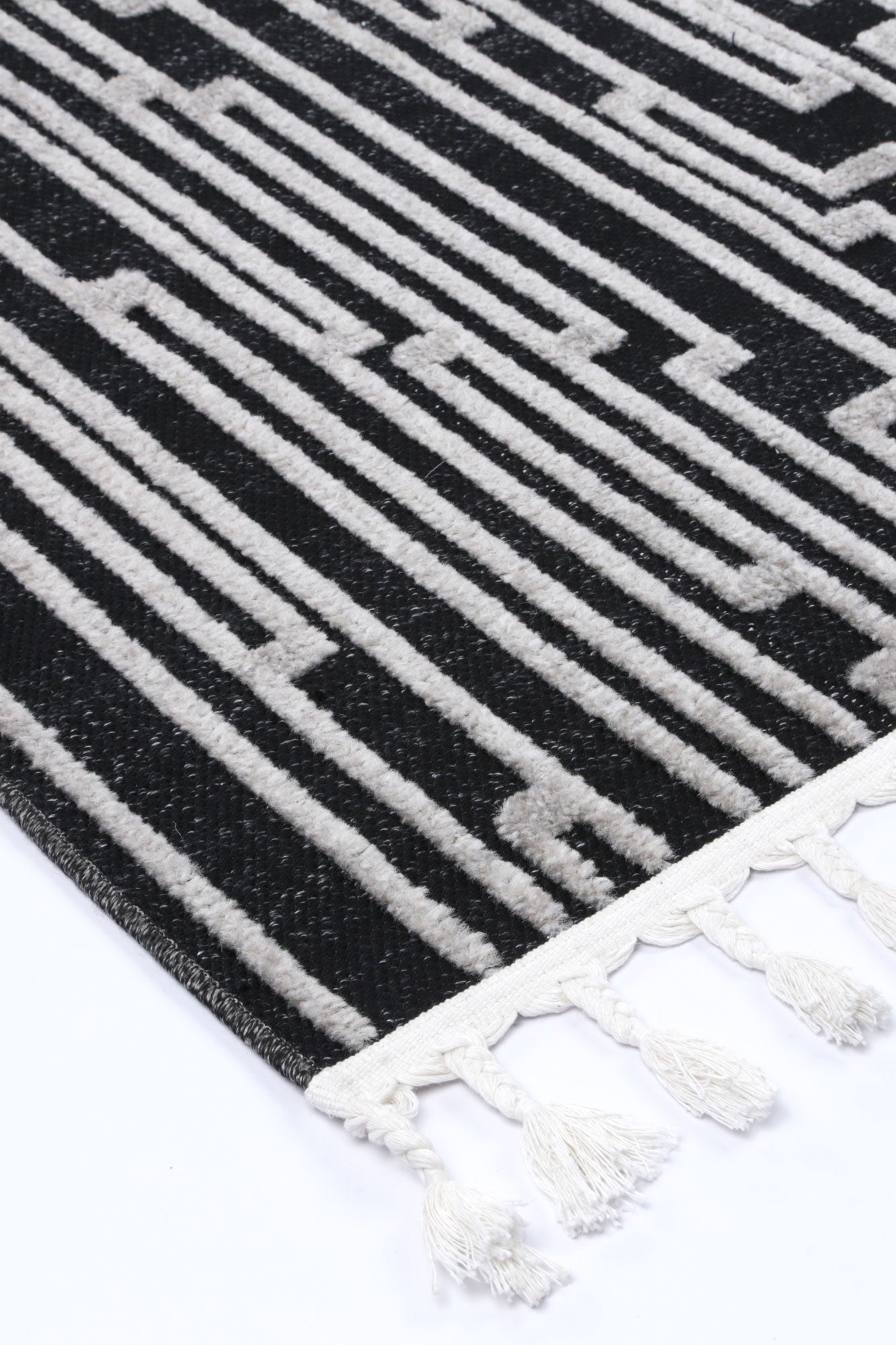 Kaelen Arcadia Geomteric Black and White Rug