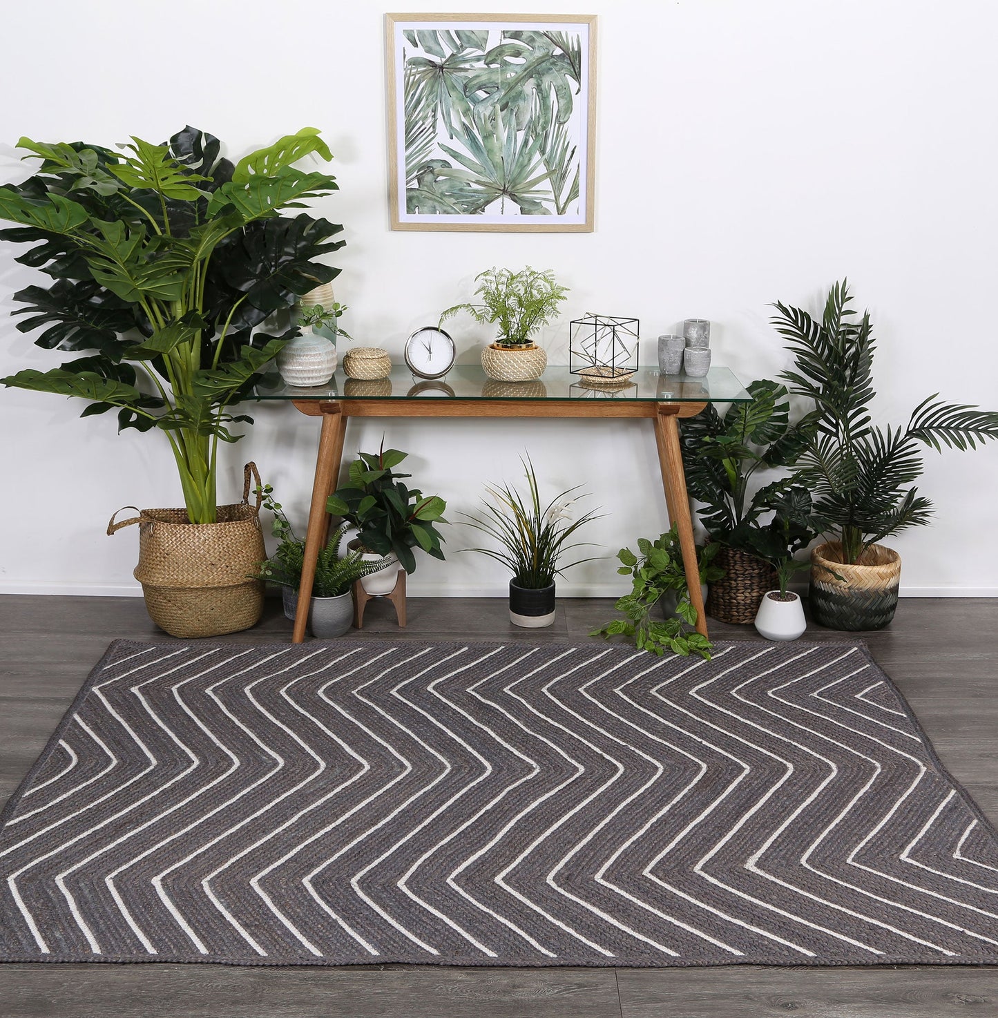 Tovia Grey Chevron Rug
