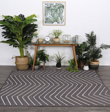 Tovia Grey Chevron Rug