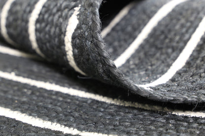 Tovia Grey Chevron Rug