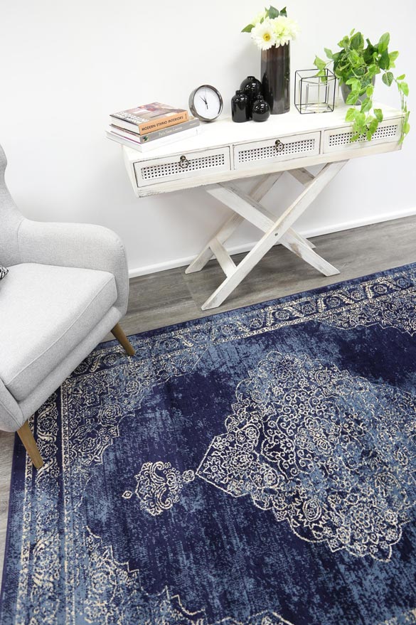 Axelle Distressed Navy Rug