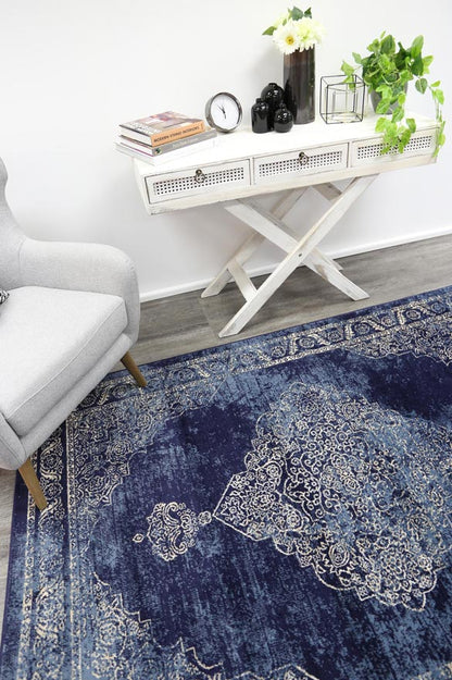 Axelle Distressed Navy Rug