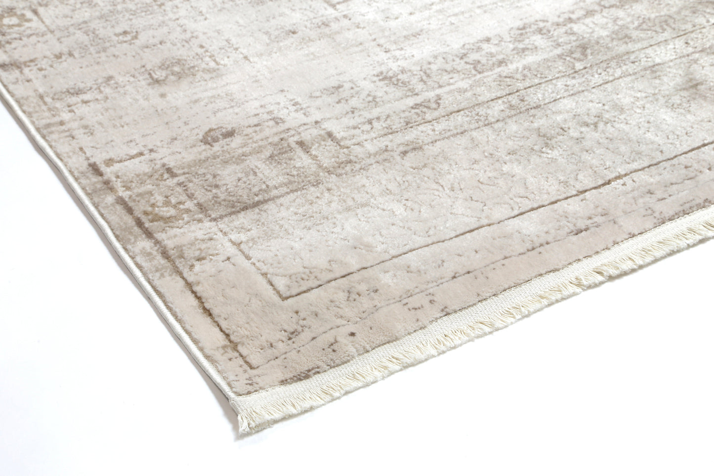 Evara Traditional Beige Rug