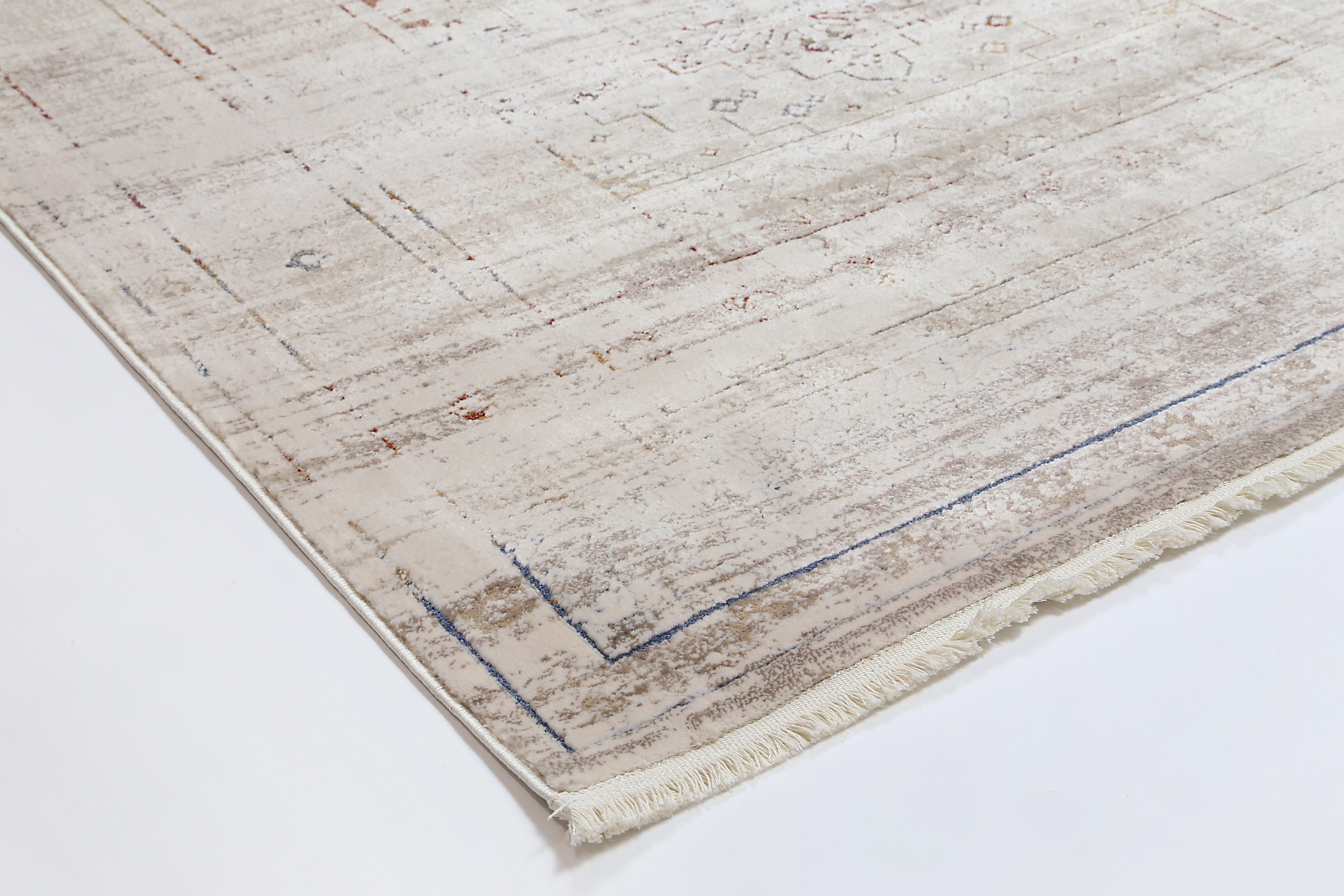 Evara Traditional Beige Multi Rug