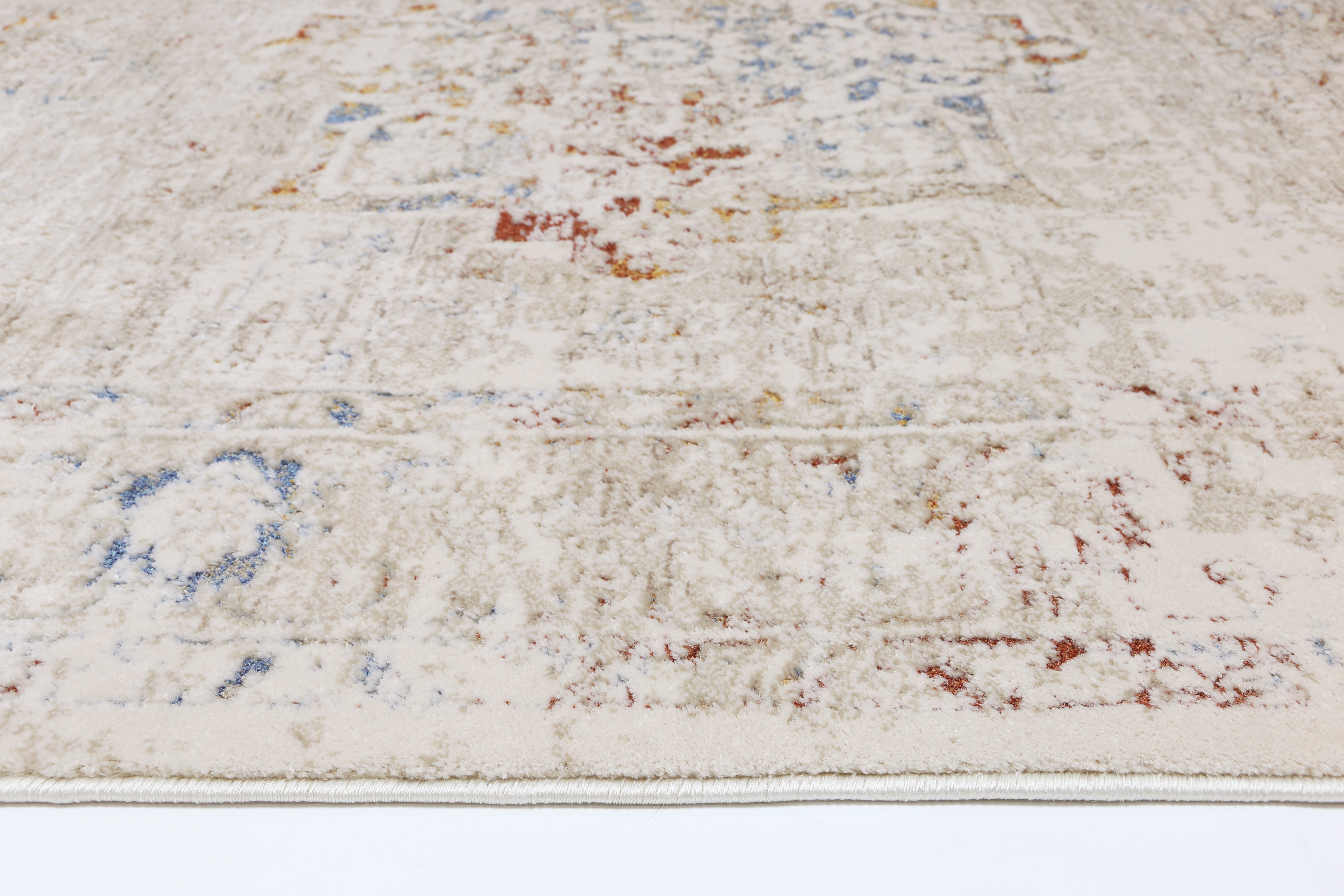 Evara Classic Vintage Beige Multi Rug