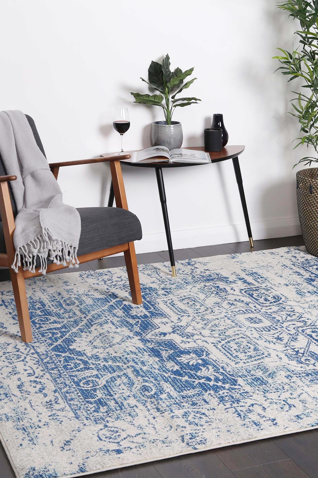 Evadne Audrey Ivory & Navy Rug