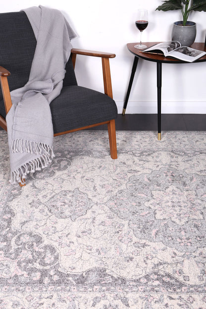 Evadne Traditional Grey Rug