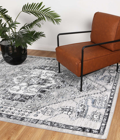 Lorena Lynnwood Hall Traditional Grey Rug