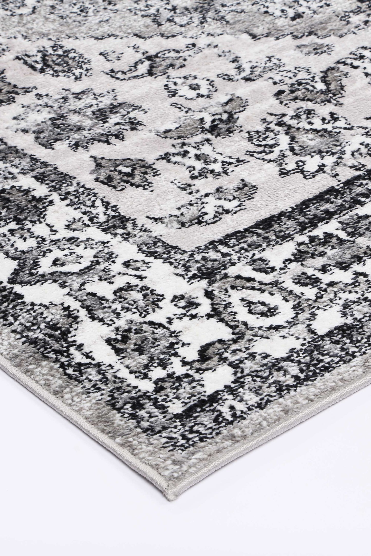 Lorena Safra Traditional Grey Rug