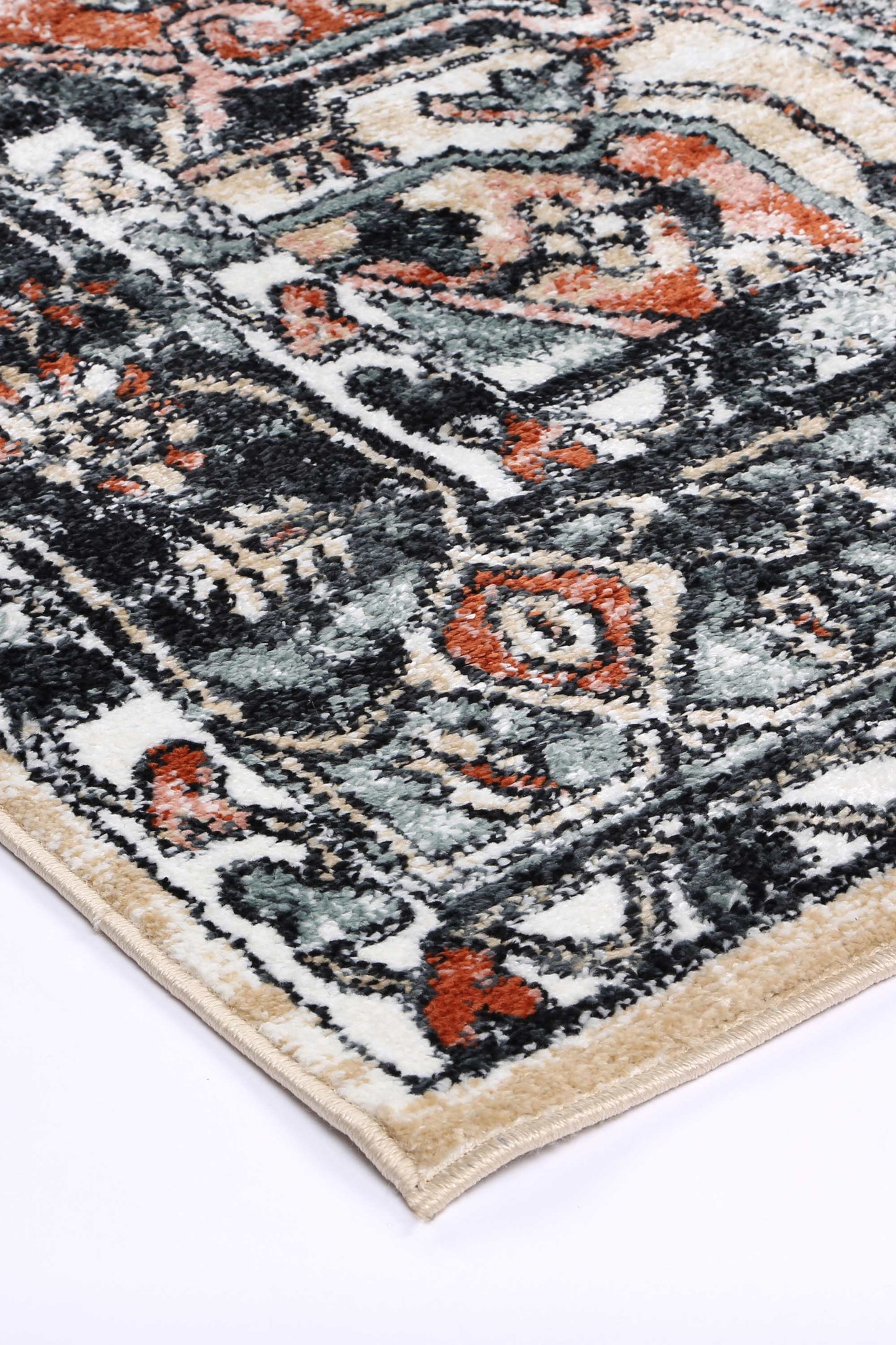 Lorena Istana Traditional Cream Rug