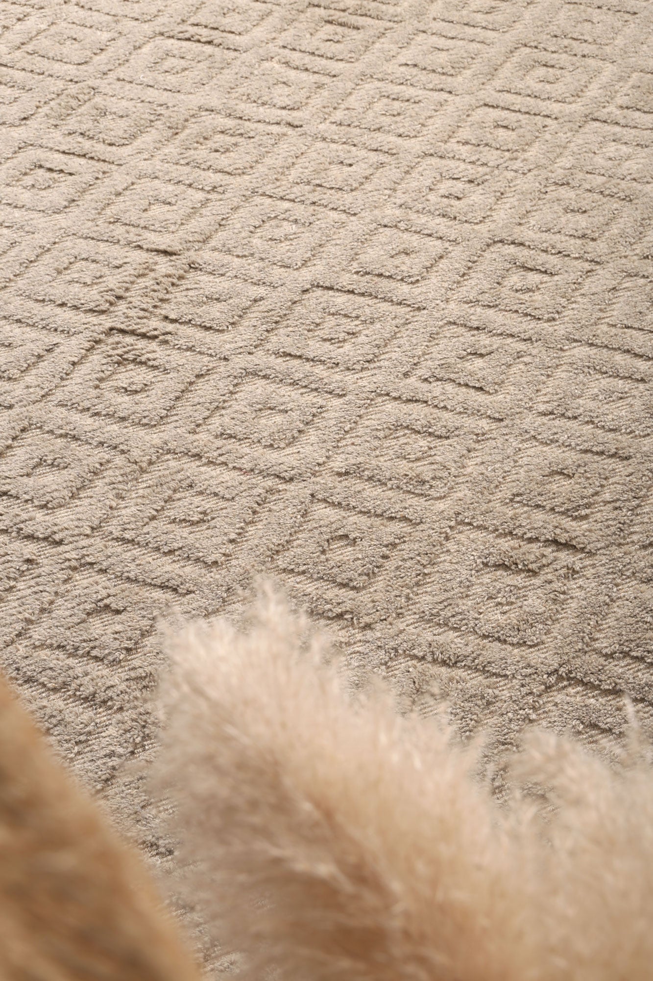 Orielle Diamond Wool Blend Ash Rug