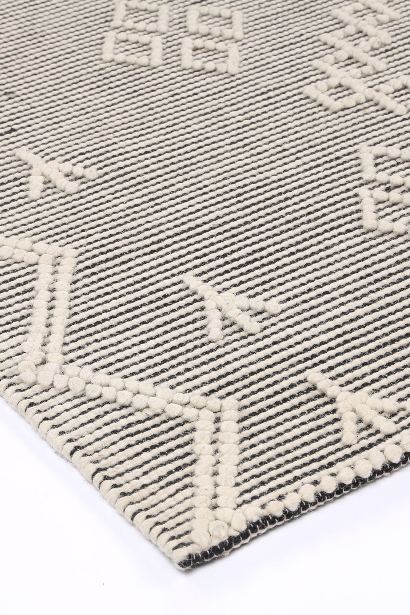 Orielle Aztec Wool Blend Cream Rug (No Tassel)