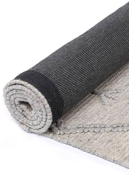 Orielle Aztec Wool Blend Grey Rug (No Tassel)