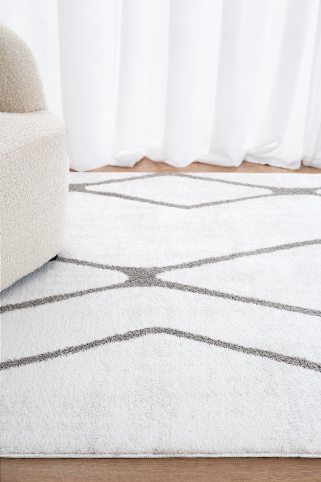 Prisma Diamond Polyester Rug
