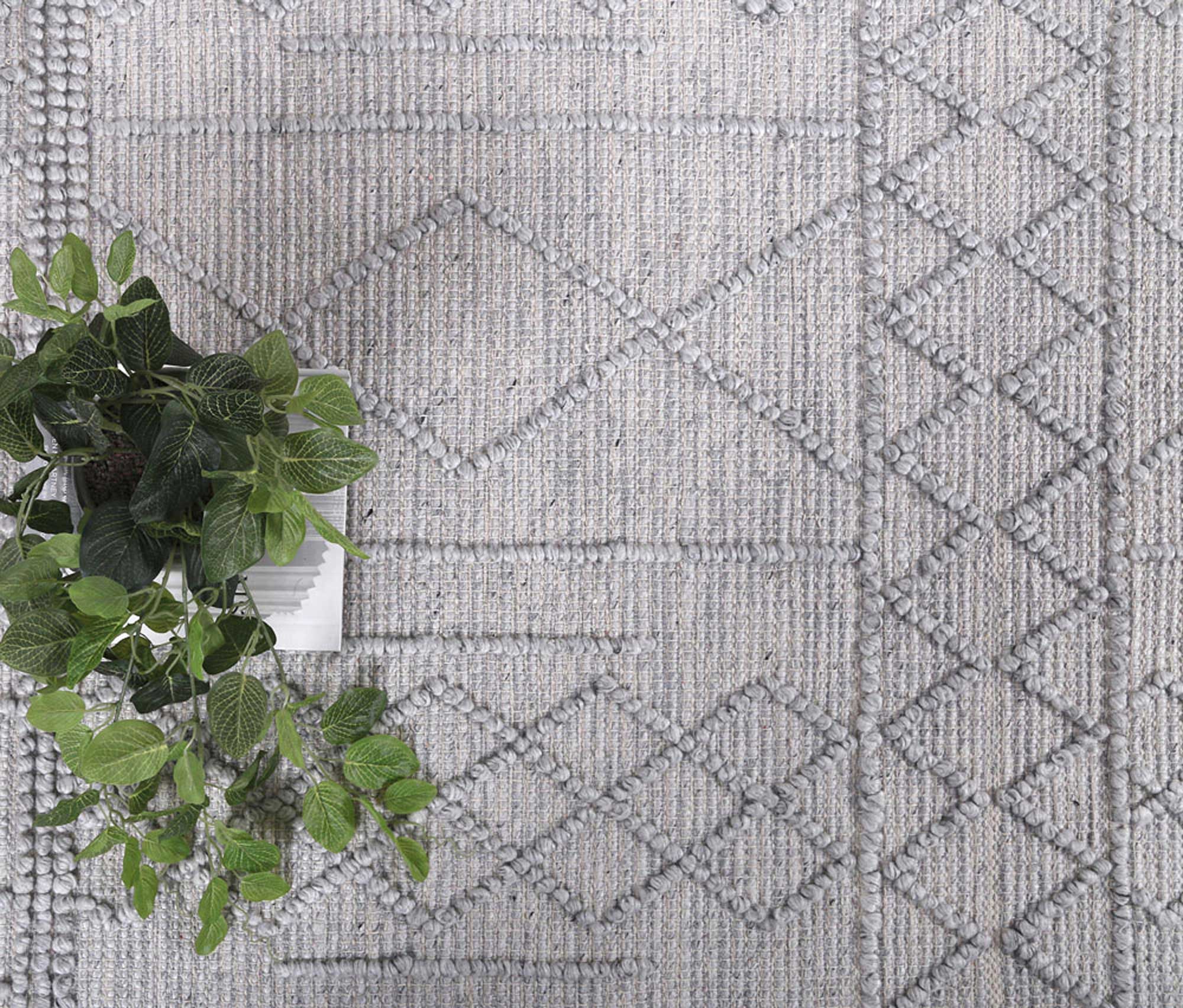 Shoreline Diamond Tribal Grey Wool Rug