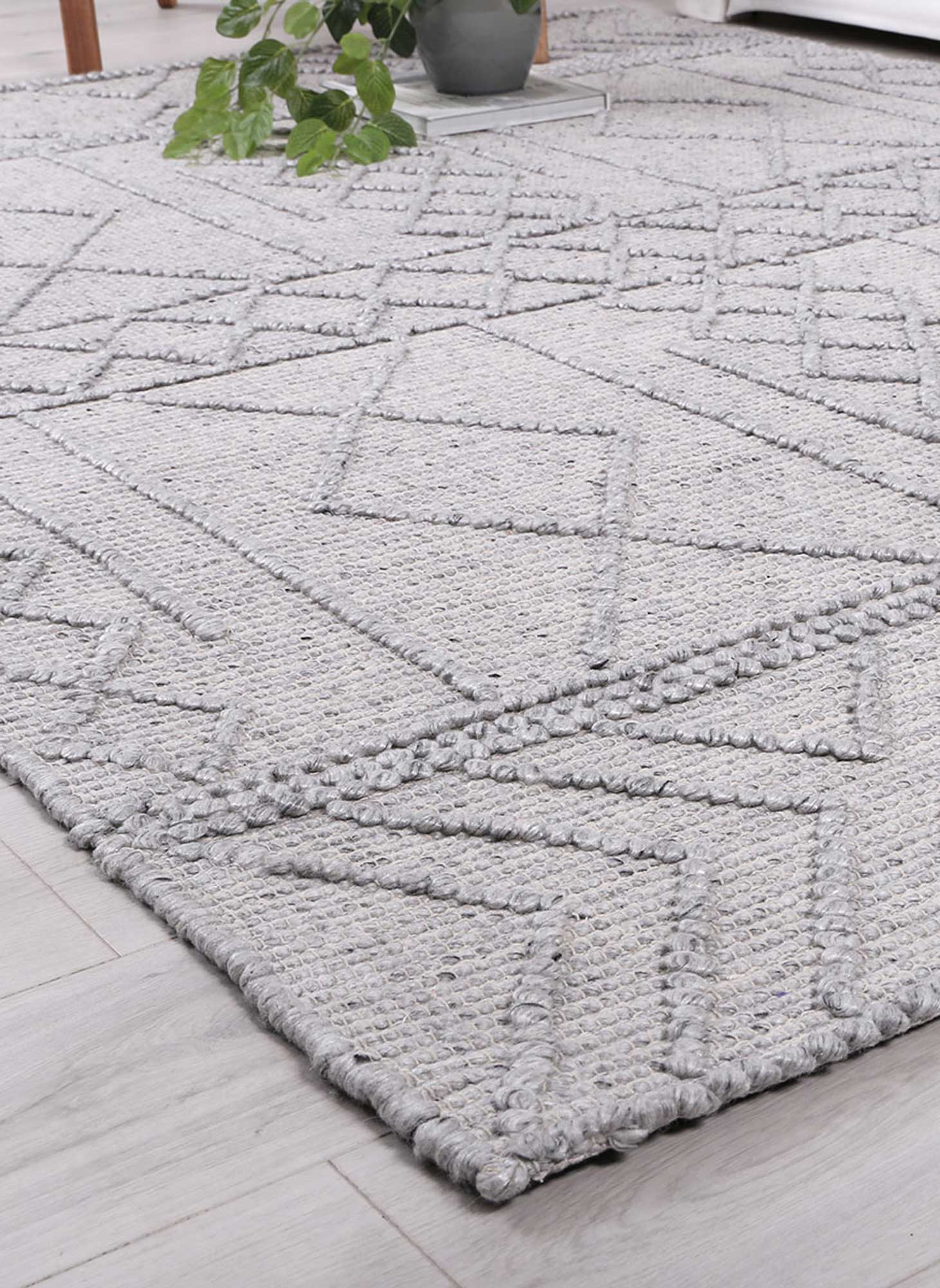 Shoreline Diamond Tribal Grey Wool Rug