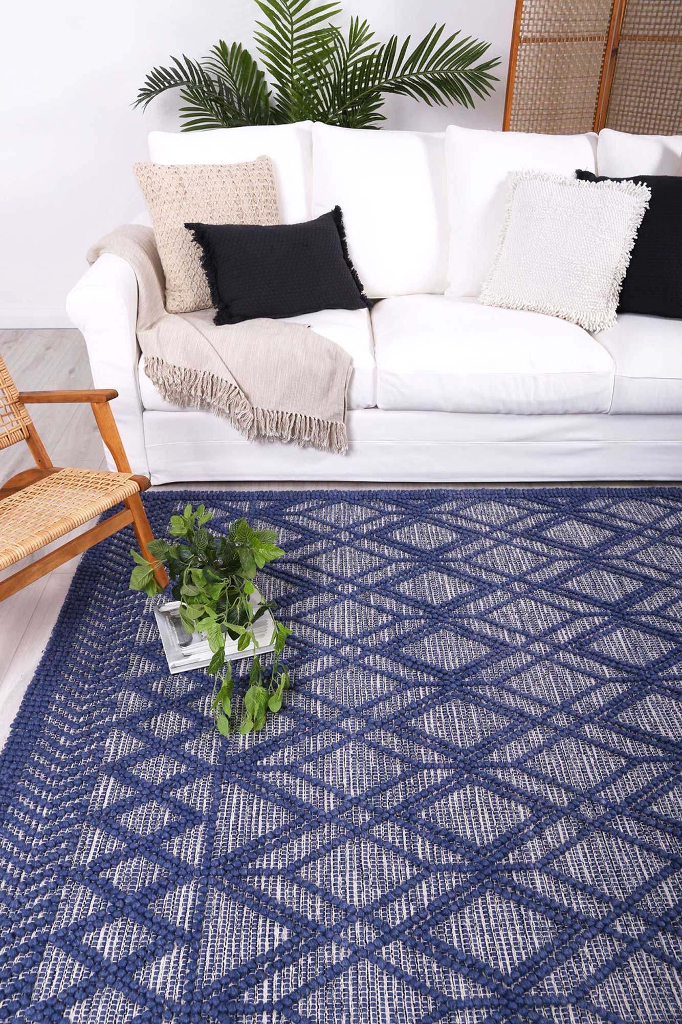Shoreline Cobblestone Tribal Blue Wool Rug