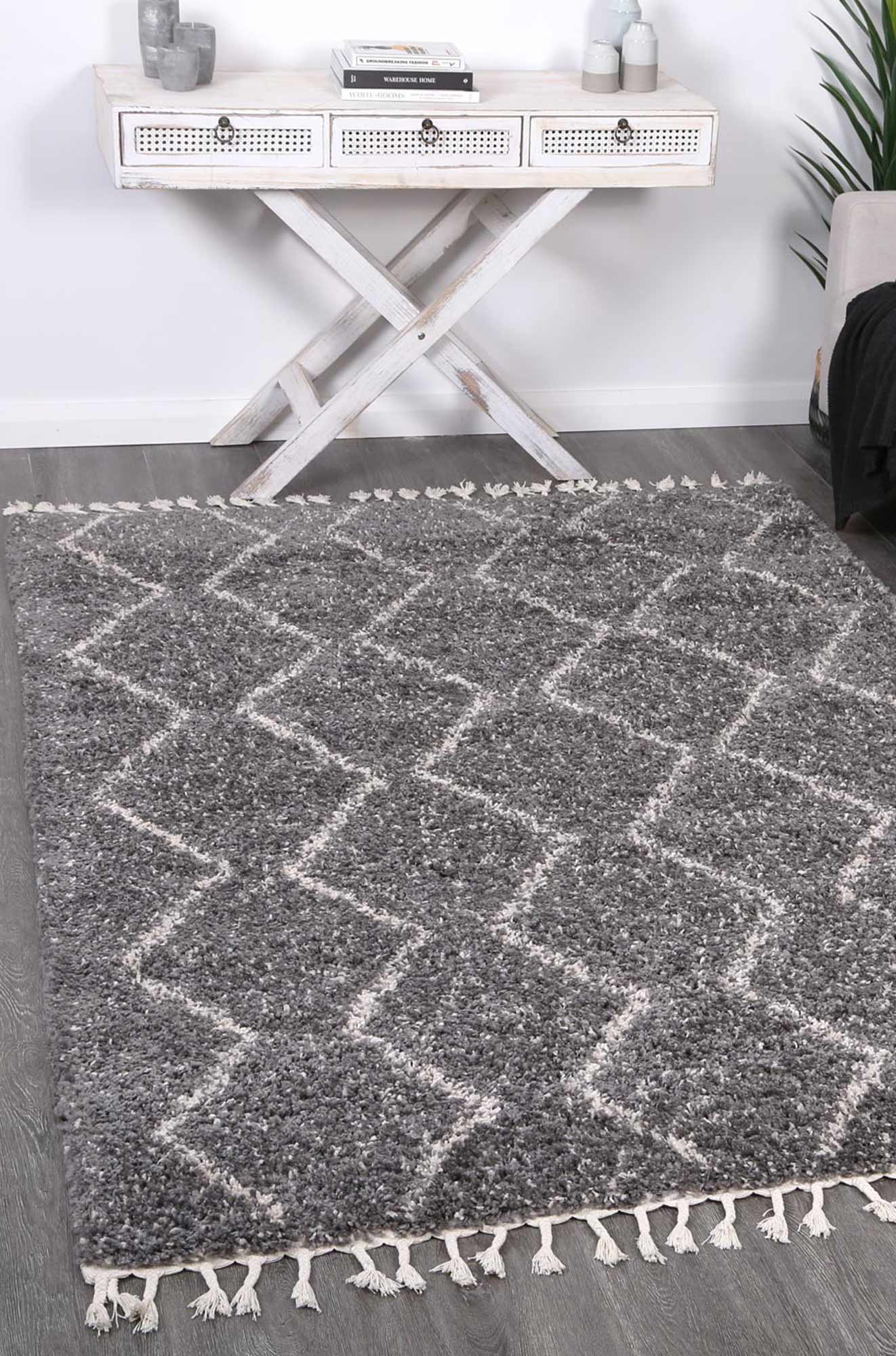 Brisa Levi Fleck Tribal Grey Rug