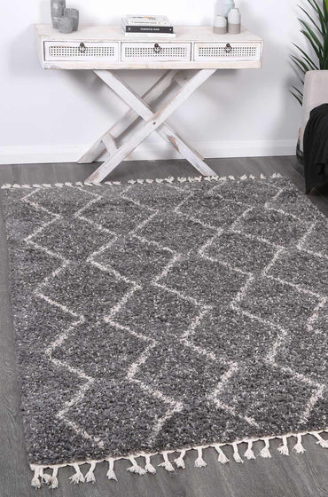 Brisa Levi Fleck Tribal Grey Rug