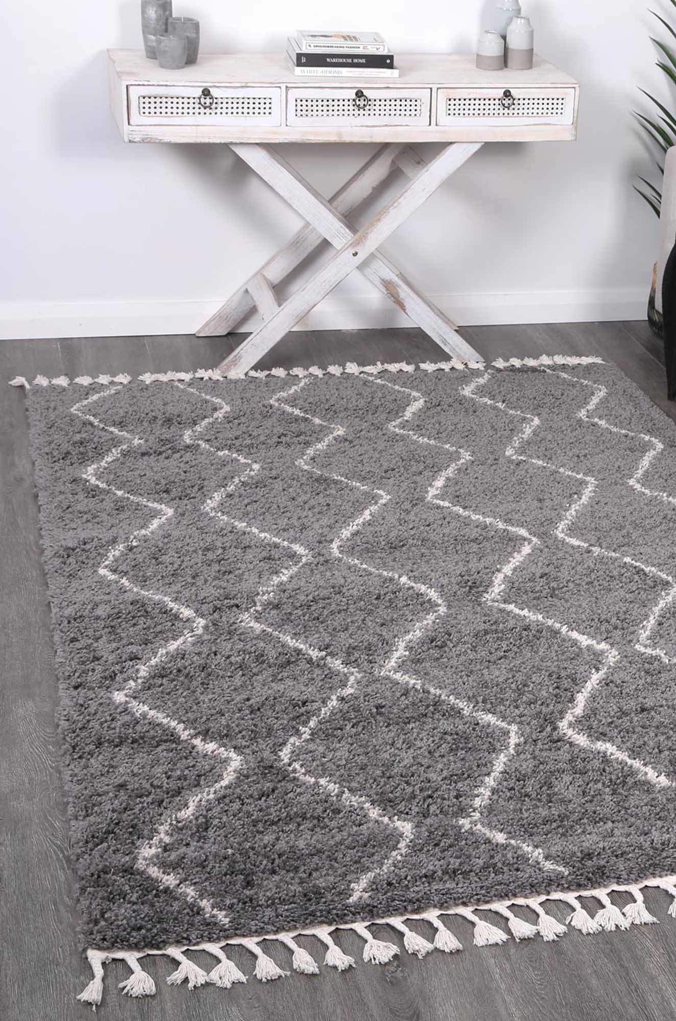 Brisa Levi Tribal Grey Rug