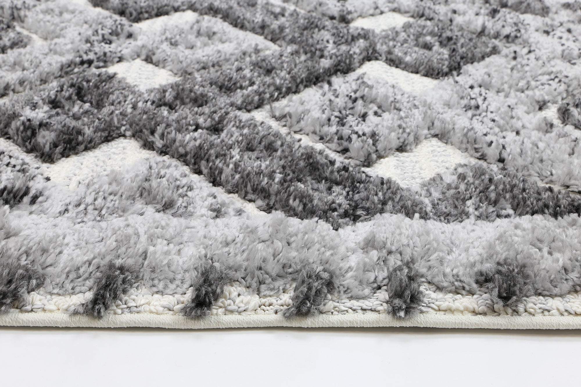 Covea Tribal Carved Lines Cream Anthracite Rug