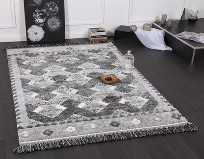 Covea Tribal Carved Lines Cream Anthracite Rug
