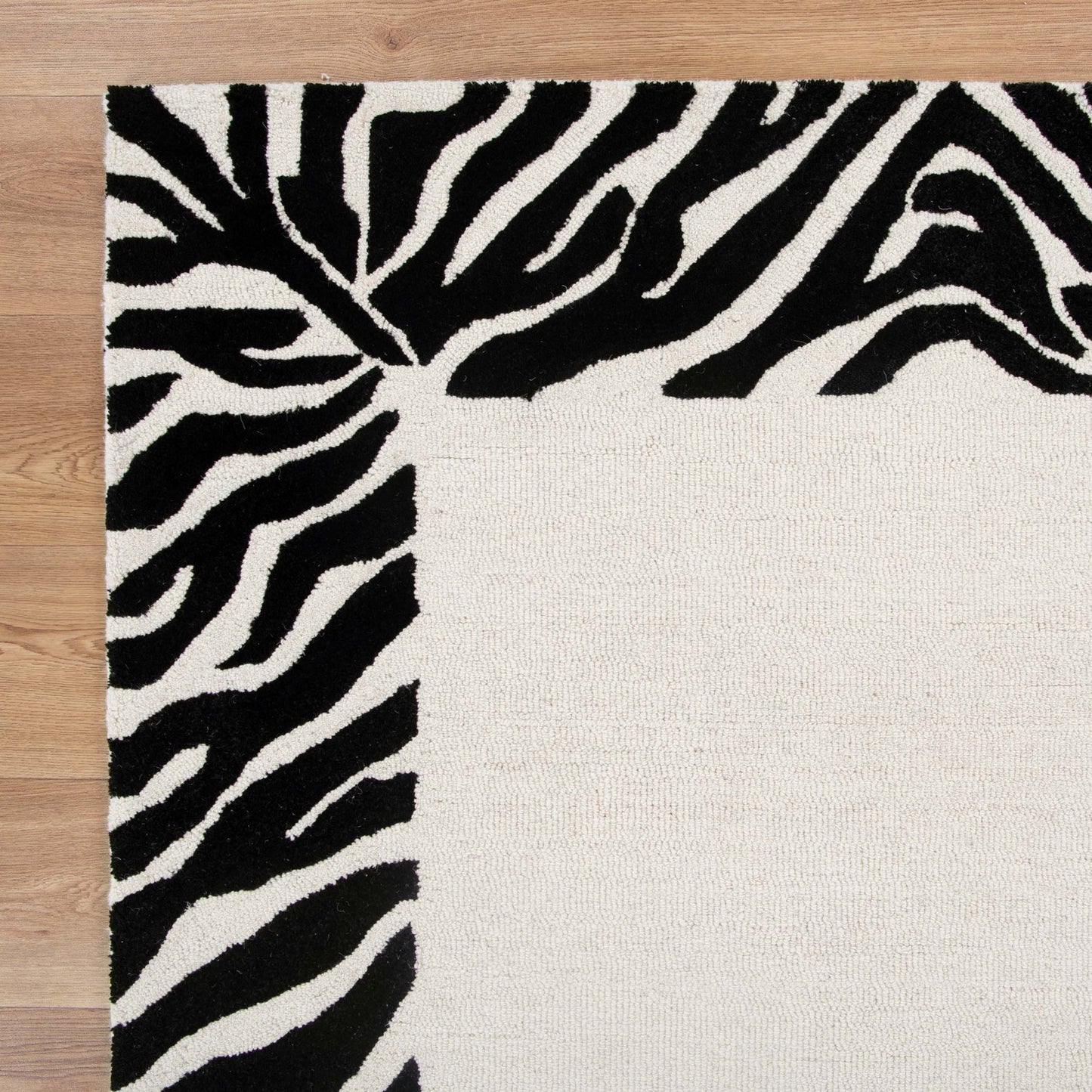 Frayla Zanzibar Black & White Wool Rug