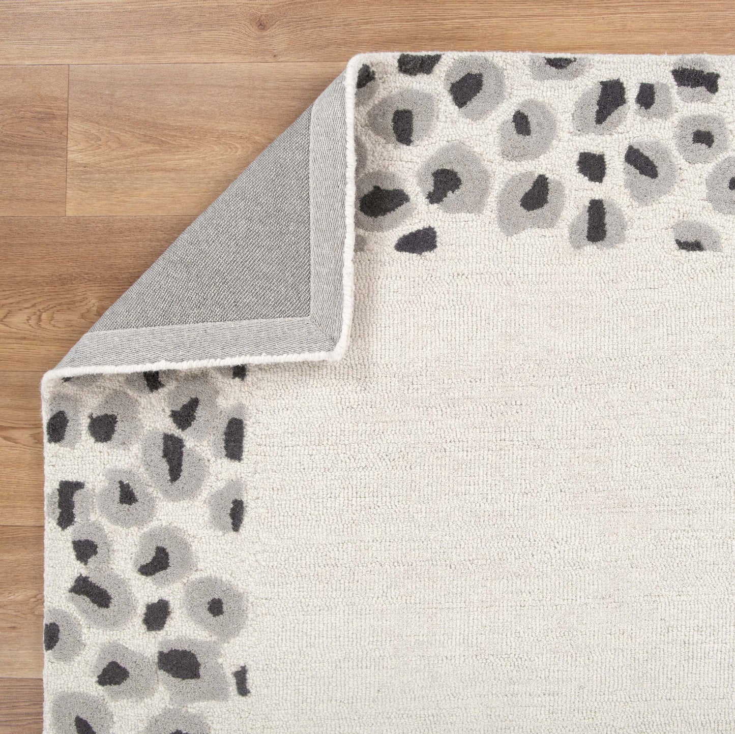 Frayla Leopard Cream Grey Wool Rug