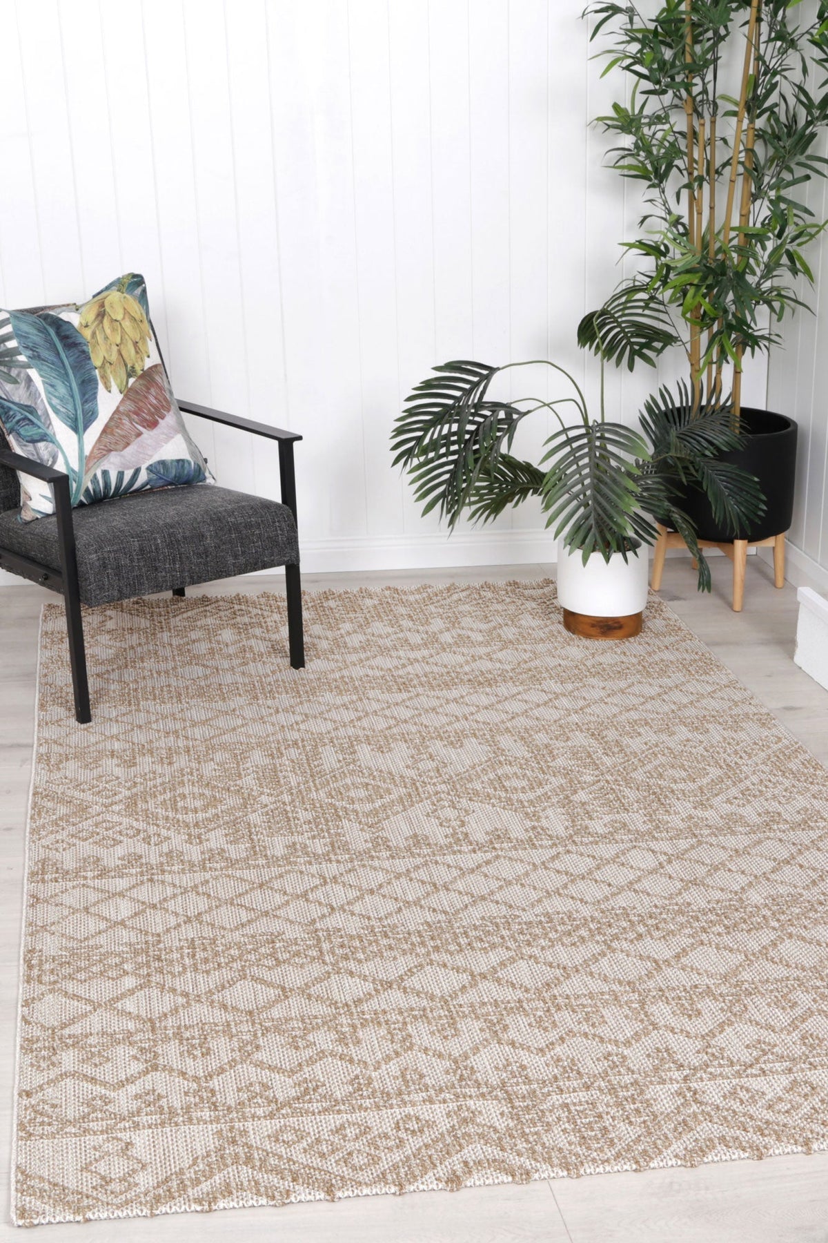 Claymore Dracus Indoor / Outdoor Beige Rug
