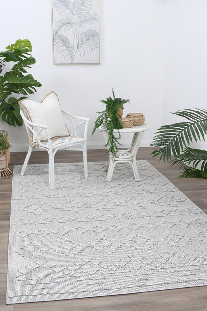 Claymore Tribal Indoor/Outdoor Grey Rug (New landed)