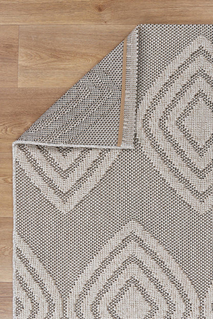 Claymore Modern Indoor/Outdoor Brown Rug (New landed)