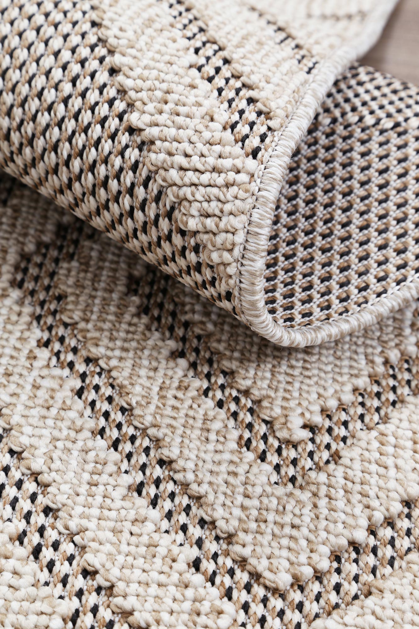 Claymore Modern Indoor/Outdoor Brown Rug (New landed)