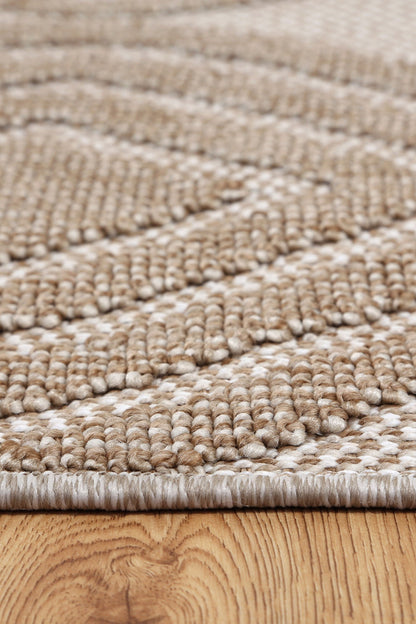 Claymore Modern Indoor/Outdoor Beige Rug (New landed)