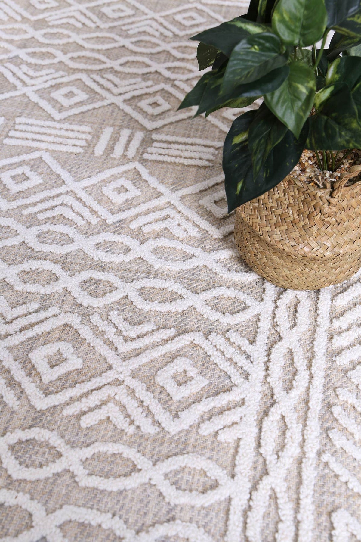 Slate Lucena Beige Contemporary Rug