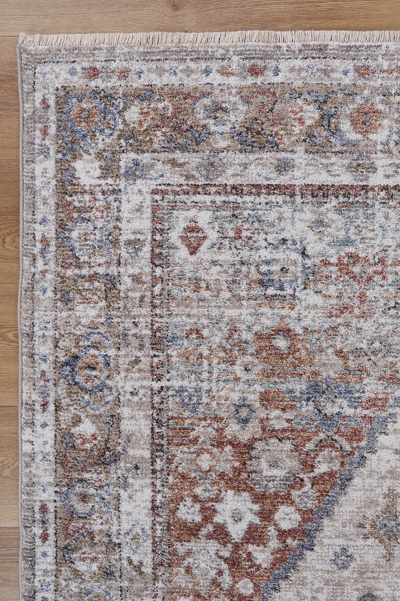 Flint Shriaz Multi Traditional Soft Rug