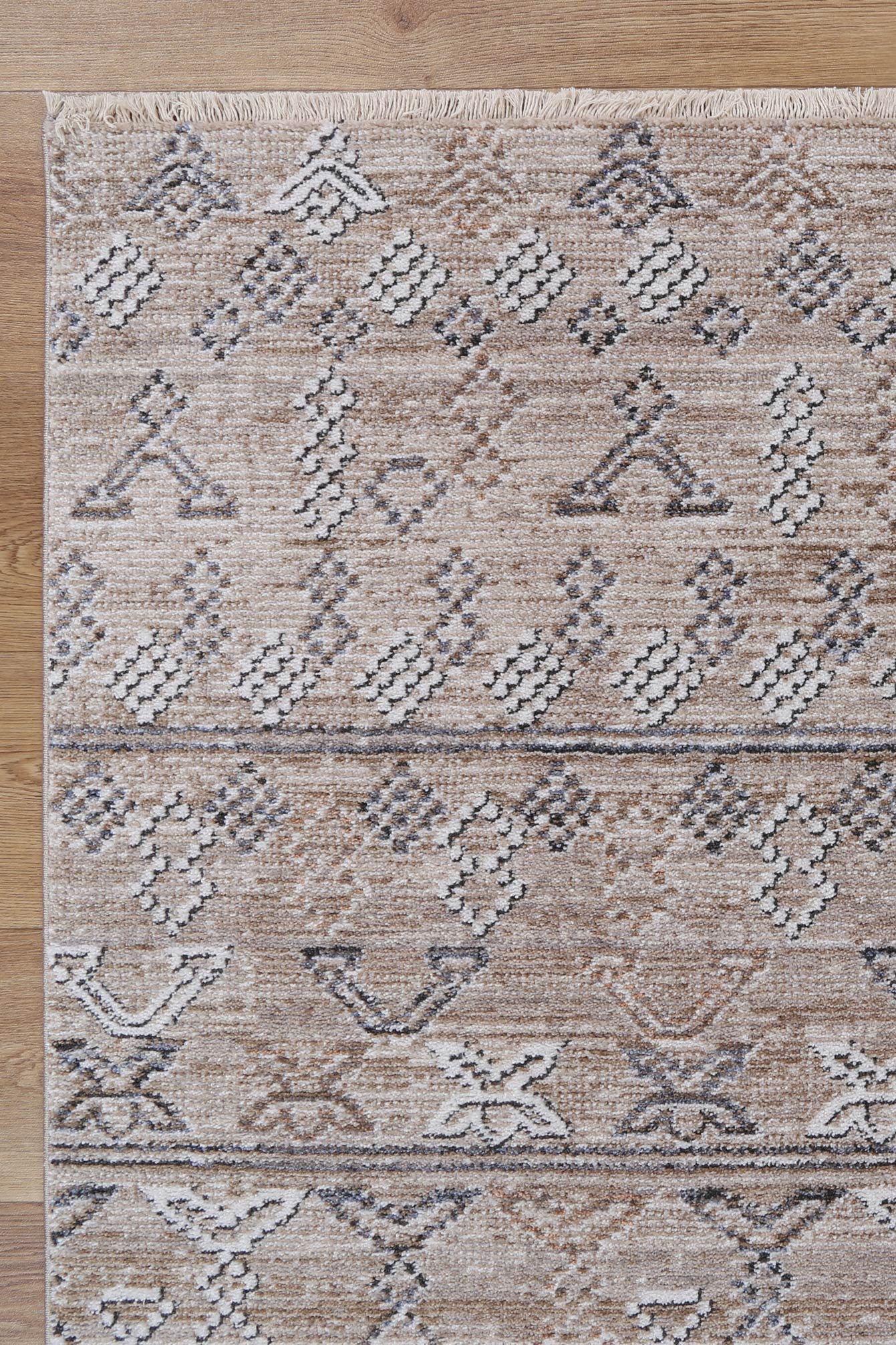 Flint Sivas Ash Tribal Soft Rug