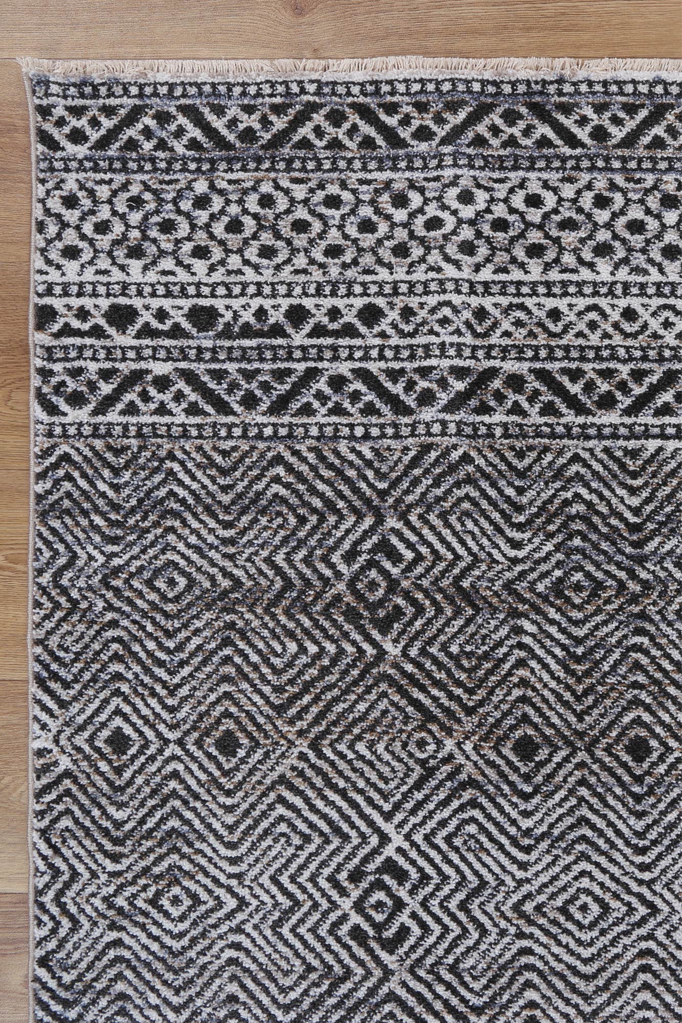 Flint Zaranj Charocal Tribal Soft Rug