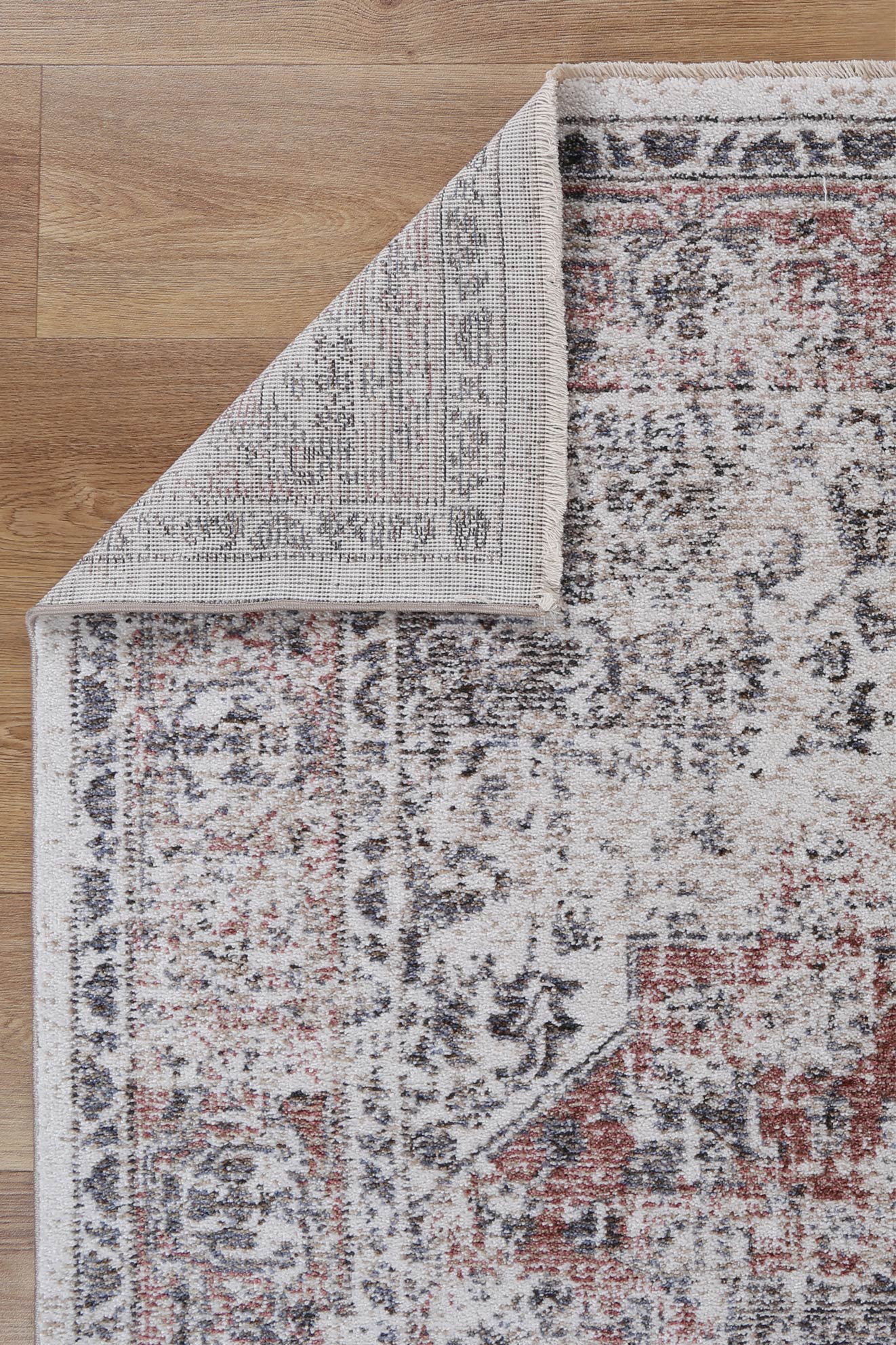 Flint Chintz Multi Traditional Soft Rug