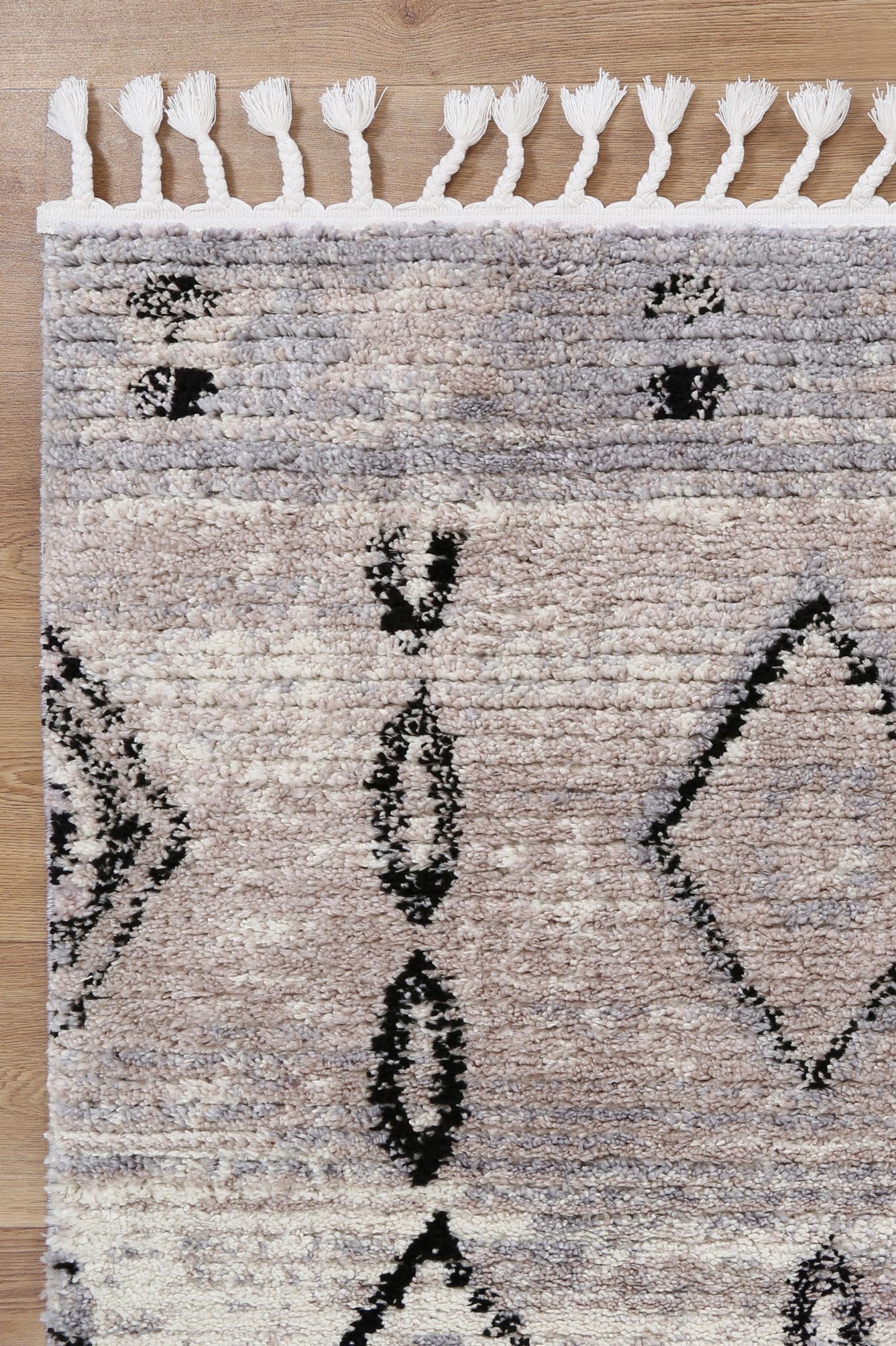 Montara Tribal Diamond Ash Rug (Morocco)