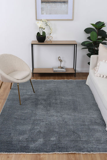 Milan Chobi Petrol Rug