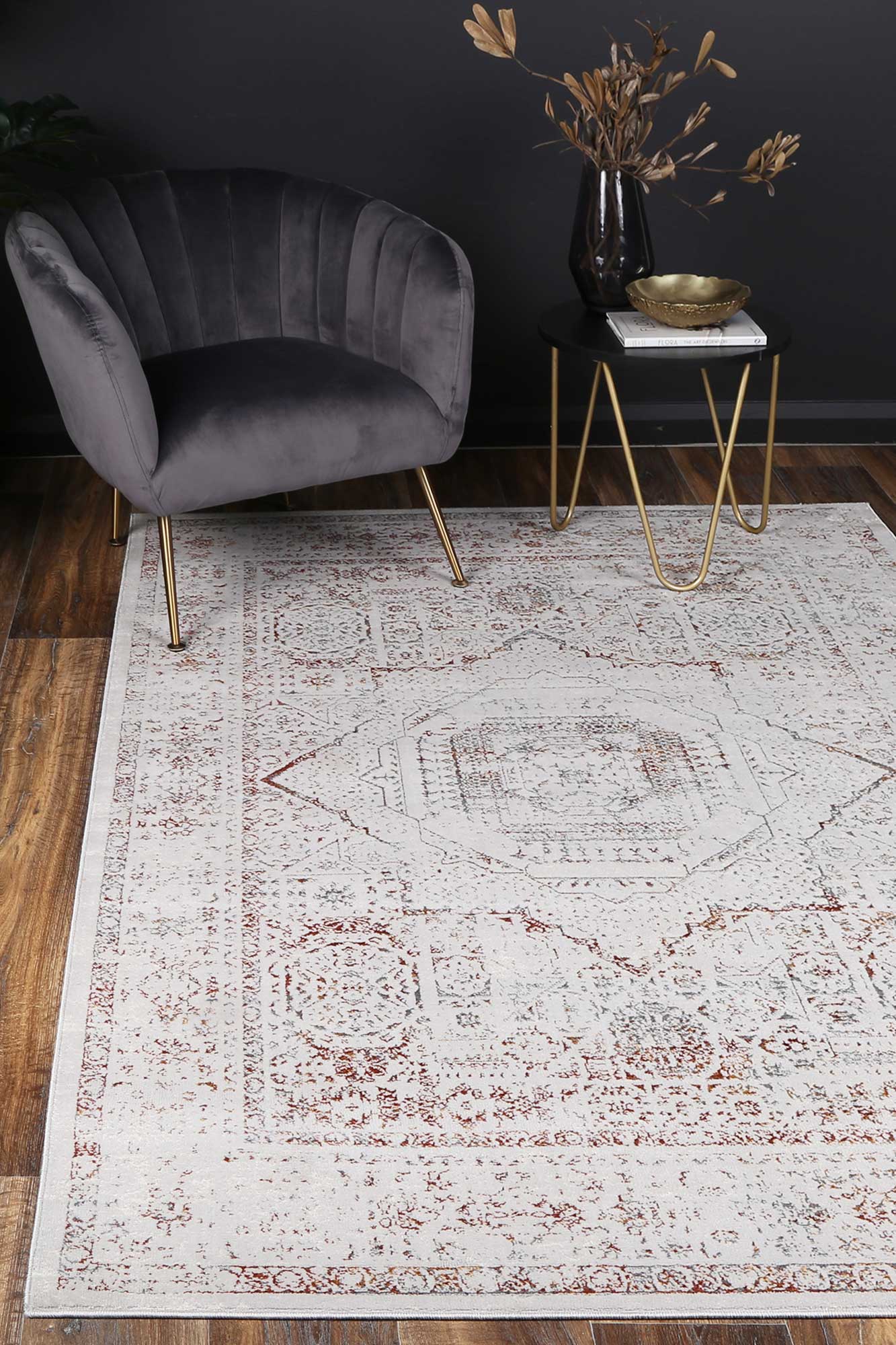 Motifera Luna Cream & Red Traditional Rug